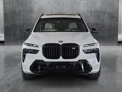 2026 BMW X7 M60i