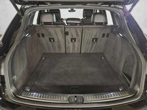 2022 Porsche Macan AWD