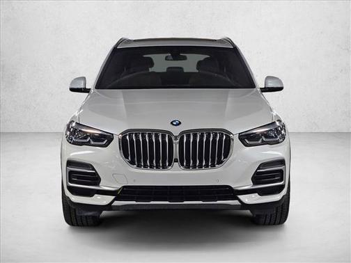 Mineral White Metallic 2023 BMW X5 xDrive40i