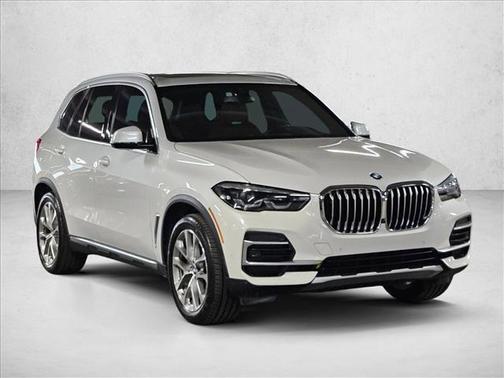 Mineral White Metallic 2023 BMW X5 xDrive40i