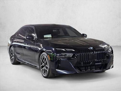 2023 BMW 740 i