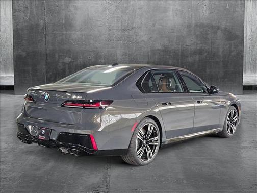 2025 BMW 760 i xDrive