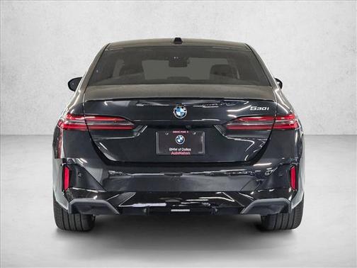 Black Sapphire Metallic 2027 BMW 530 i