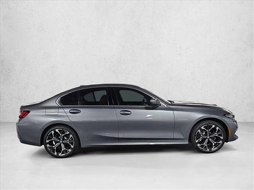 Skyscraper Grey Metallic 2026 BMW 330 NA