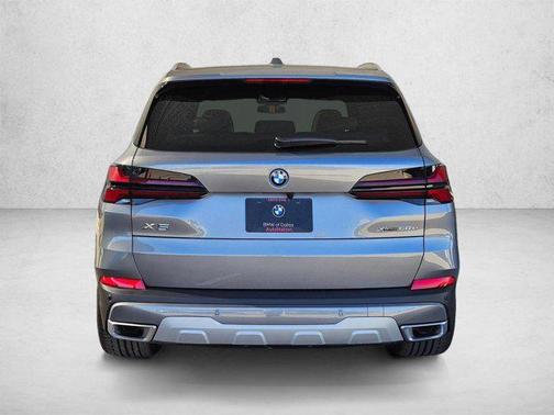 Skyscraper Grey Metallic 2026 BMW X5 PHEV xDrive50e