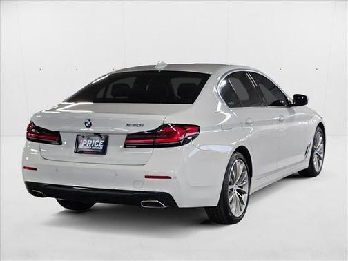2022 BMW 530 i