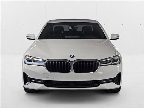2022 BMW 530 i