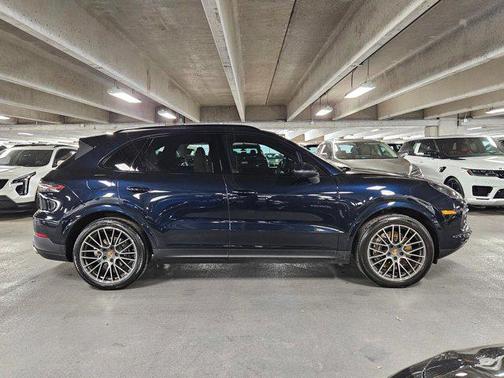 Black 2023 Porsche Cayenne Cayenne