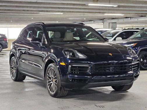 Black 2023 Porsche Cayenne Cayenne