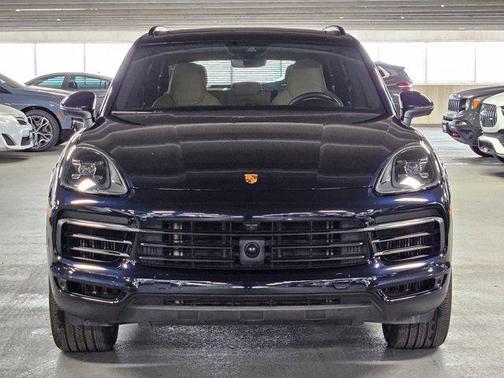 Black 2023 Porsche Cayenne Cayenne