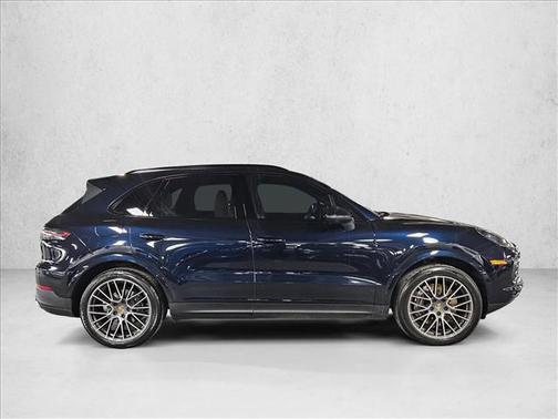 Black 2023 Porsche Cayenne Cayenne