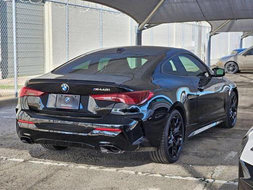 2026 BMW M440 i