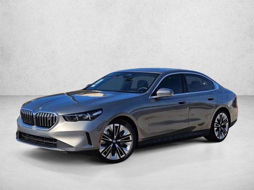 Oxide Grey Metallic 2026 BMW i5 eDrive40