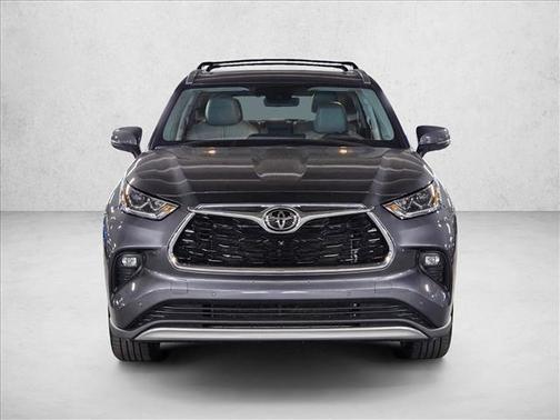 Magnetic Gray Metallic 2023 Toyota Highlander Platinum