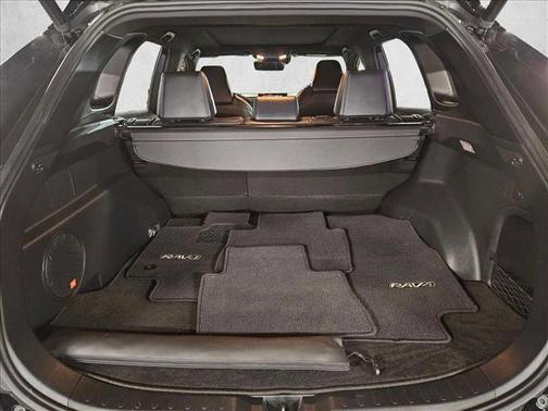 2020 Toyota RAV4 Hybrid SE