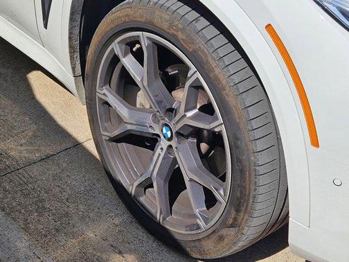 Alpine White 2021 BMW X5 sDrive40i