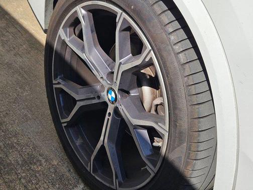 Alpine White 2021 BMW X5 sDrive40i