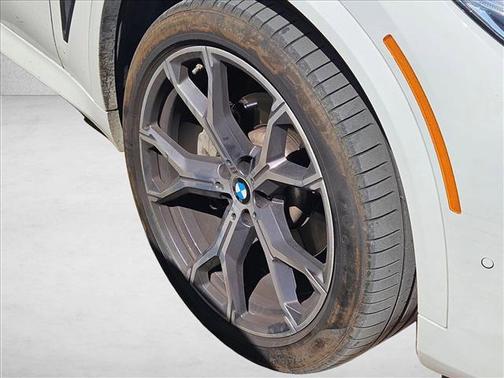 Alpine White 2021 BMW X5 sDrive40i