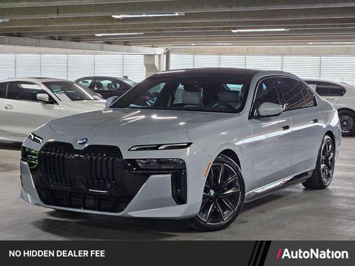 Brooklyn Grey Metallic 2023 BMW i7 xDrive60