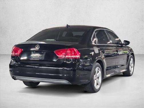 2012 Volkswagen Passat 2.5 SE