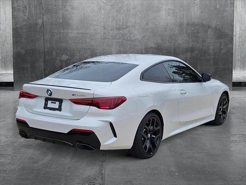 2025 BMW M440 i