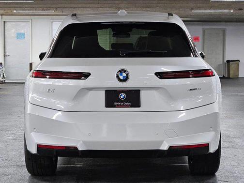 2026 BMW iX xDrive45