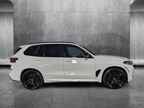 2024 BMW X5 M60i