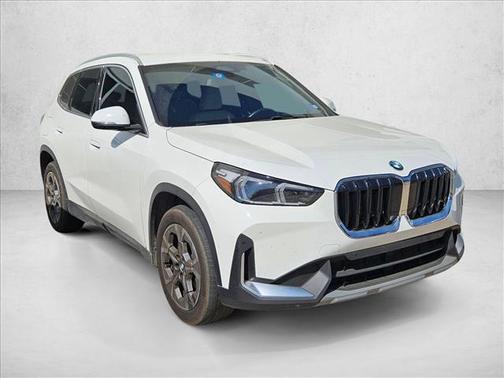 Alpine White 2023 BMW X1 xDrive28i
