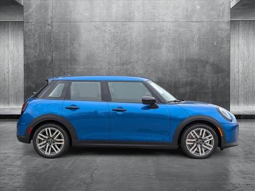 2025 MINI Hardtop Cooper