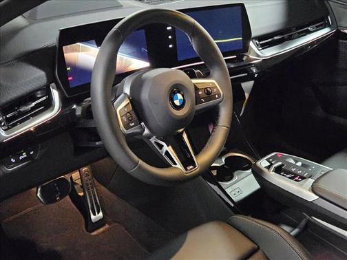 Vegas Red Metallic 2026 BMW X2 xDrive28i