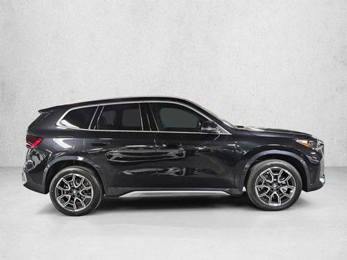Black Sapphire Metallic 2026 BMW X1 xDrive28i