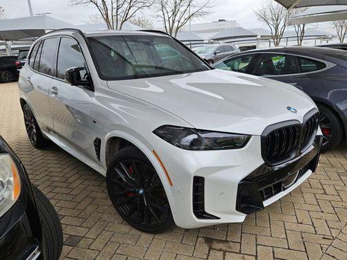 2025 BMW X5 M60i