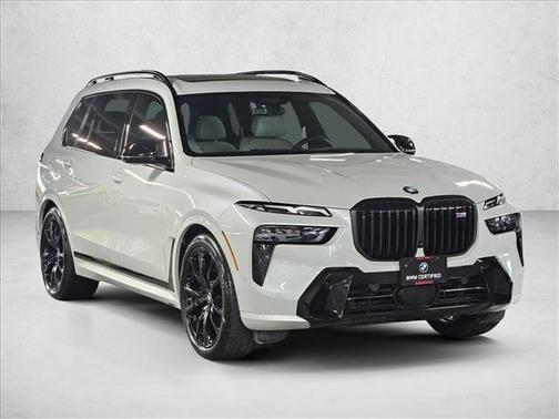Mineral White Metallic 2025 BMW X7 M60i