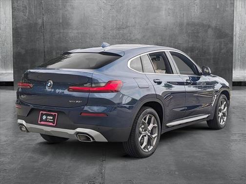 2024 BMW X4 xDrive30i