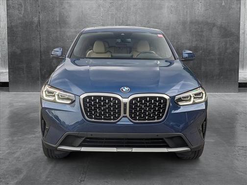 2024 BMW X4 xDrive30i