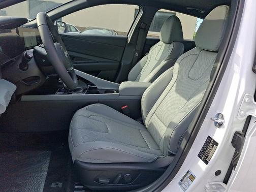 2025 Hyundai ELANTRA HEV Limited