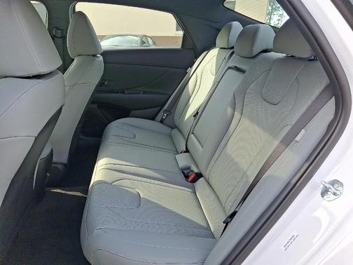 2025 Hyundai ELANTRA HEV Limited