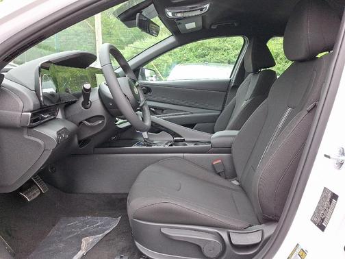 2025 Hyundai ELANTRA HEV SEL Sport