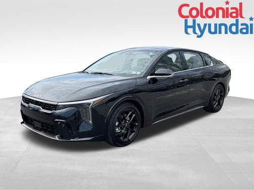 Aurora Black Pearl 2025 Kia K4 GT-Line Turbo