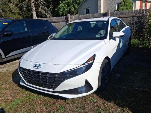 2021 Hyundai ELANTRA Limited