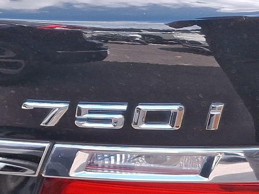 2013 BMW 750 i xDrive