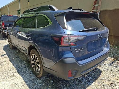 2022 Subaru Outback Base (CVT)