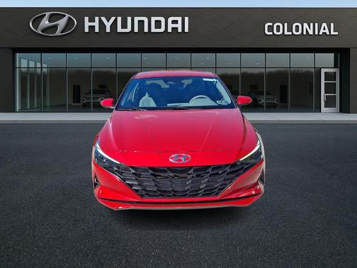 2022 Hyundai ELANTRA SE