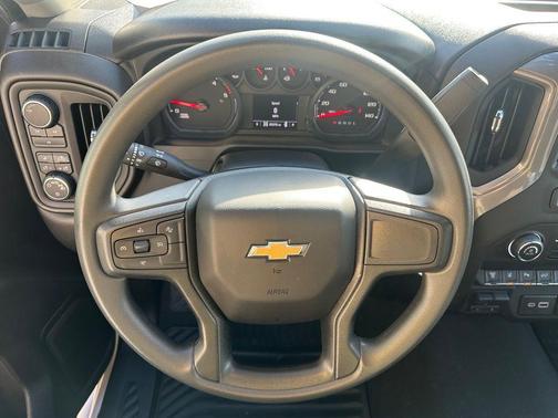 2024 Chevrolet Silverado 2500 Custom