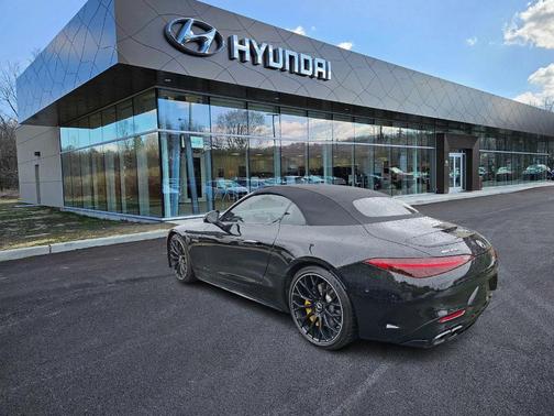 2022 Mercedes-Benz AMG SL 63 Base