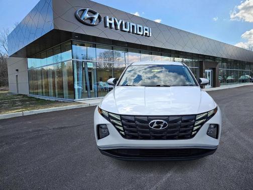 2024 Hyundai TUCSON SE