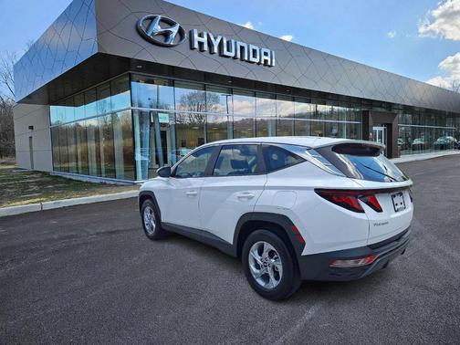 2024 Hyundai TUCSON SE