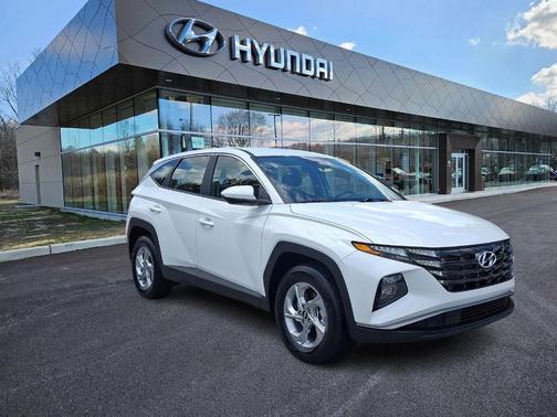 2024 Hyundai TUCSON SE