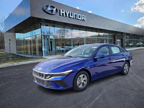 2025 Hyundai ELANTRA SE