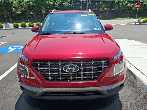 2022 Hyundai VENUE SEL